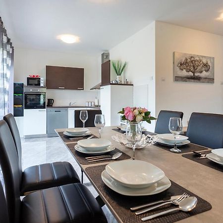 Apartmani Karoca 3 Pola Esterno foto