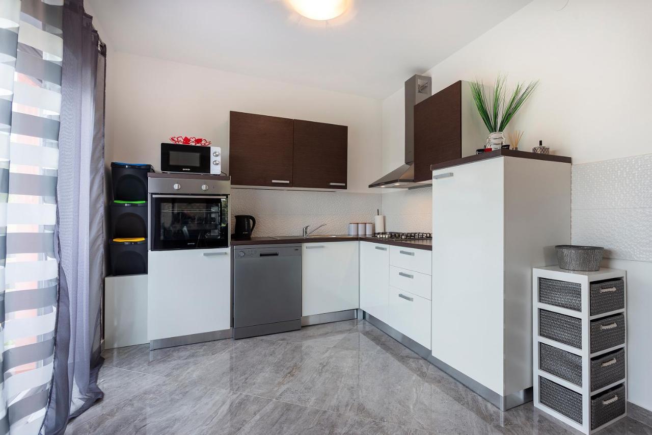 Apartmani Karoca 3 Pola Esterno foto