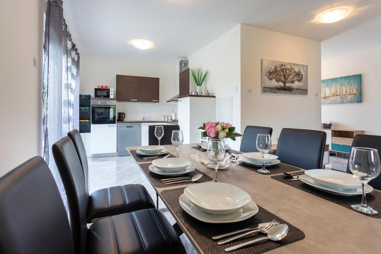 Apartmani Karoca 3 Pola Esterno foto