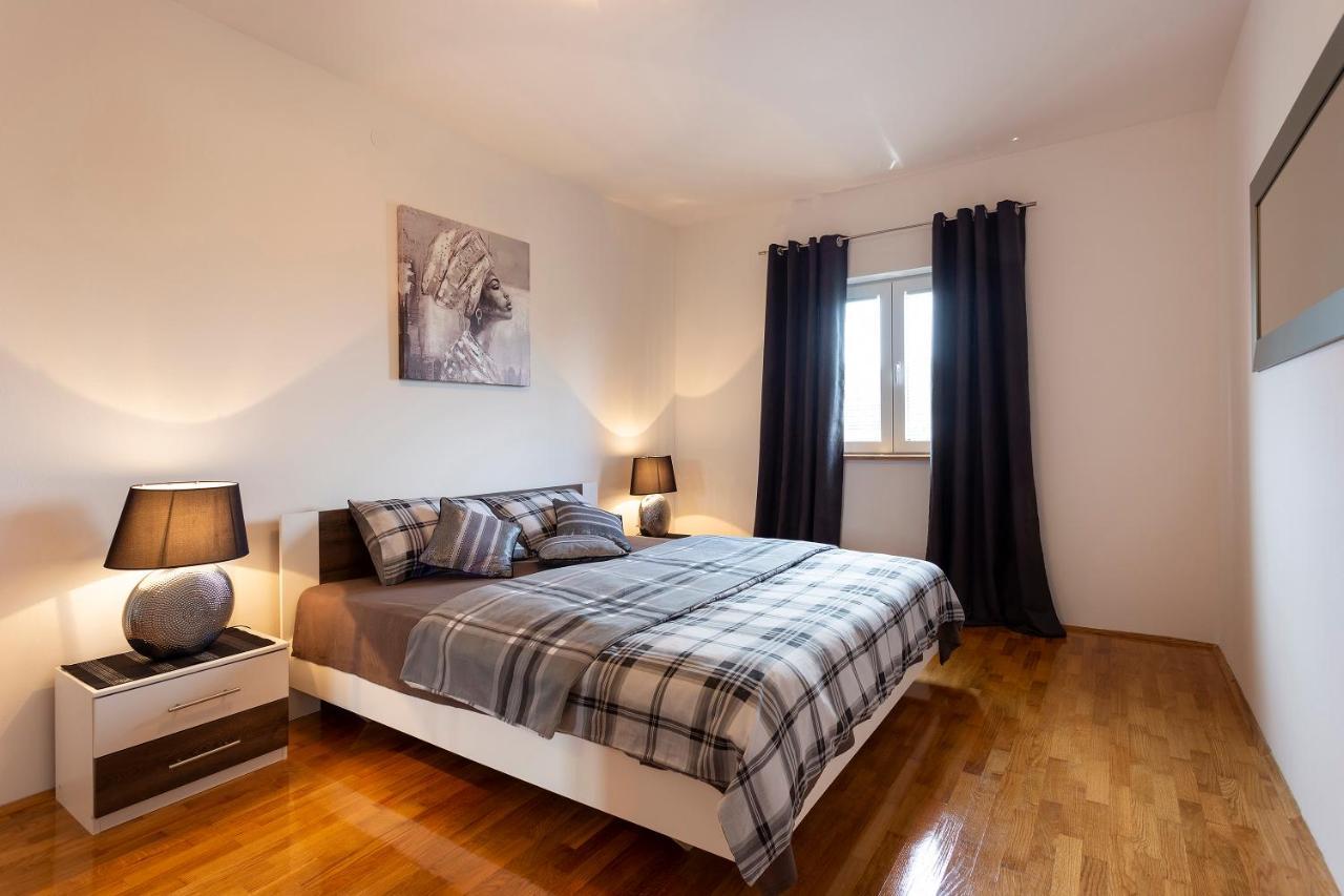 Apartmani Karoca 3 Pola Esterno foto