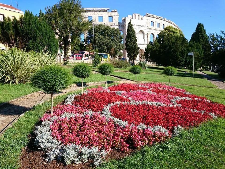Apartmani Karoca 3 Pola Esterno foto